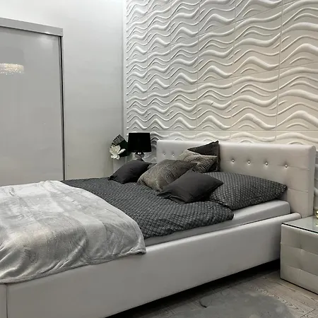 White Luxury Apartment Budapest Exterior photo