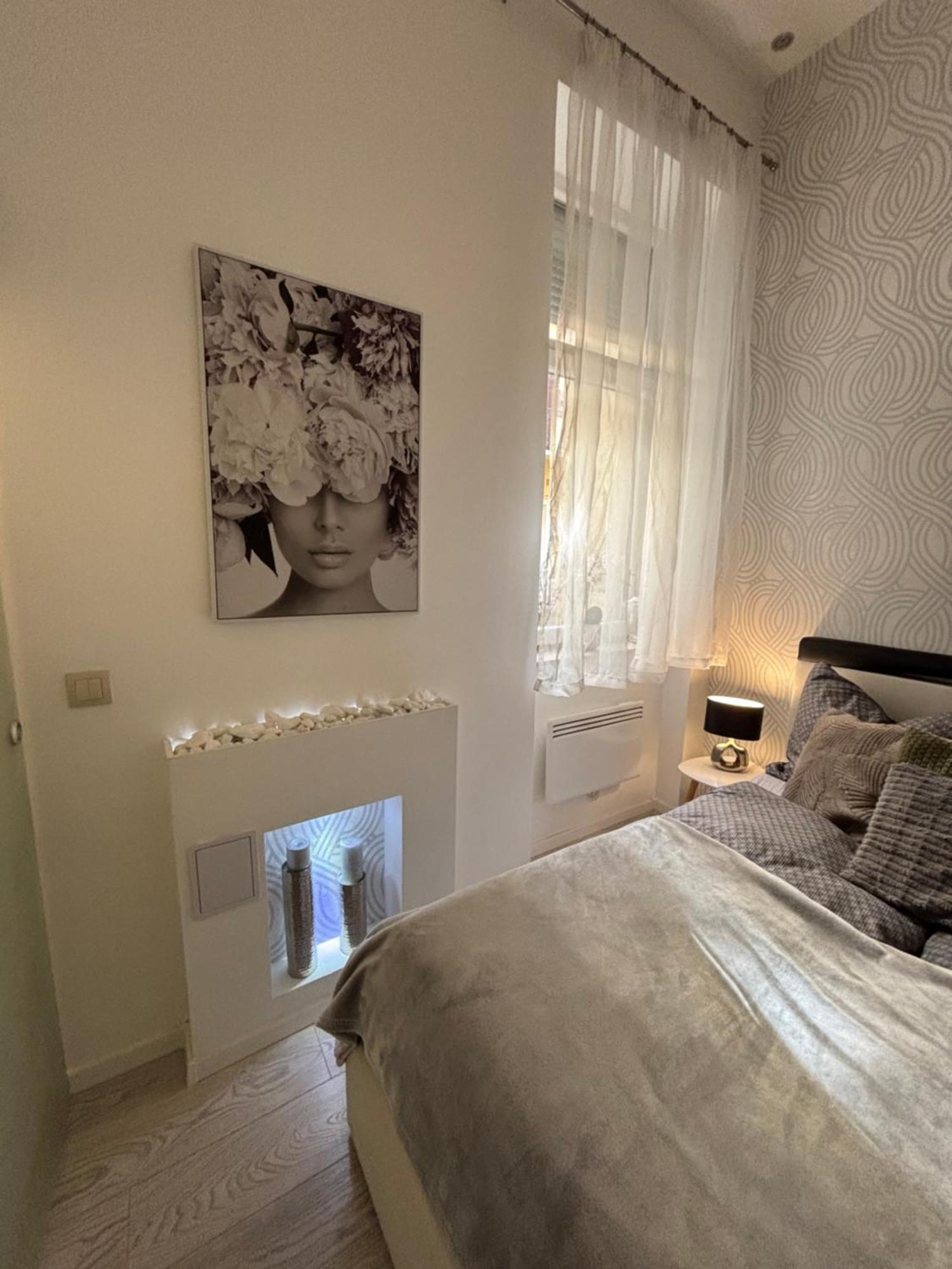 White Luxury * Boedapest